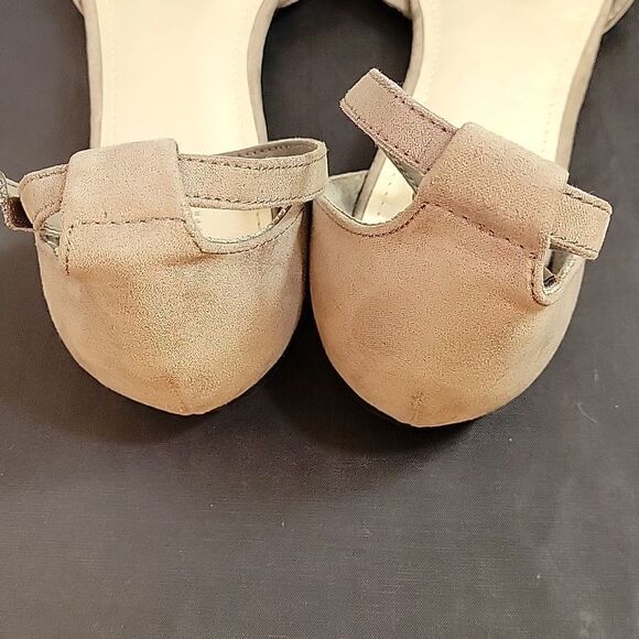 A.N.A A NEW APPROACH POINTED TOE ADJUSTABLE BUCKLE STRAP FLAT SHOE - Picture 9 of 13